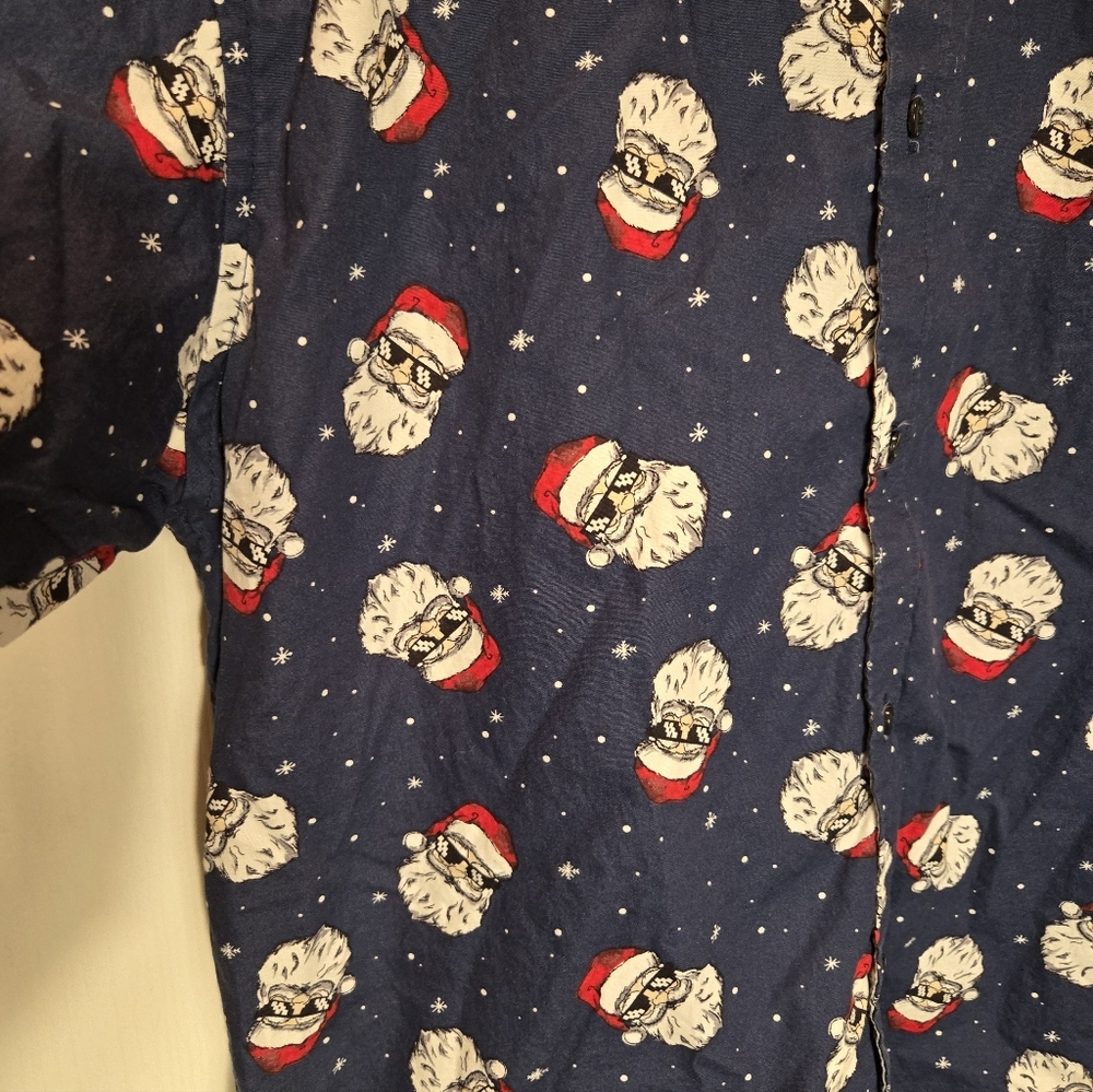 Denim And Flower Mens Button Down Cool Santa Shirt (Size M) - Picture 3 of 7
